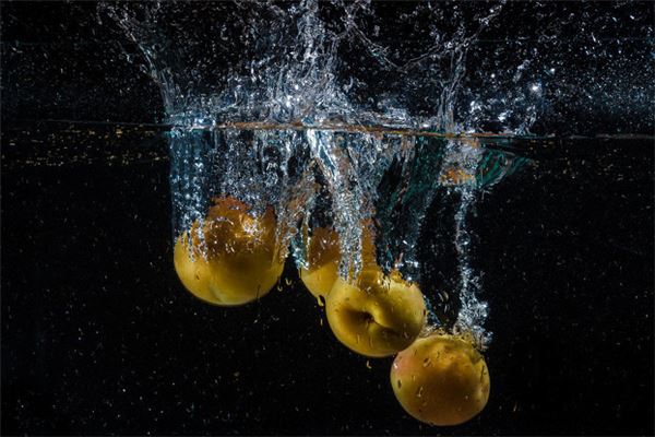 女人梦见绿色的桃子