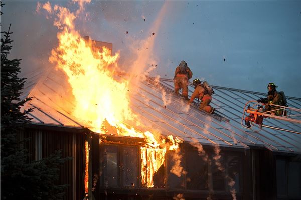 梦见楼房着火了是什么征兆