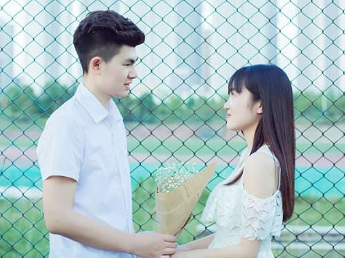 梦见初恋女友是什么意思